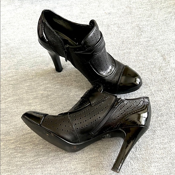 BCBGirls Shoes - BCBGirls Cherie Black 4 In.‎ Heeled Boots Women 8M Leather Upper Perforated Zip